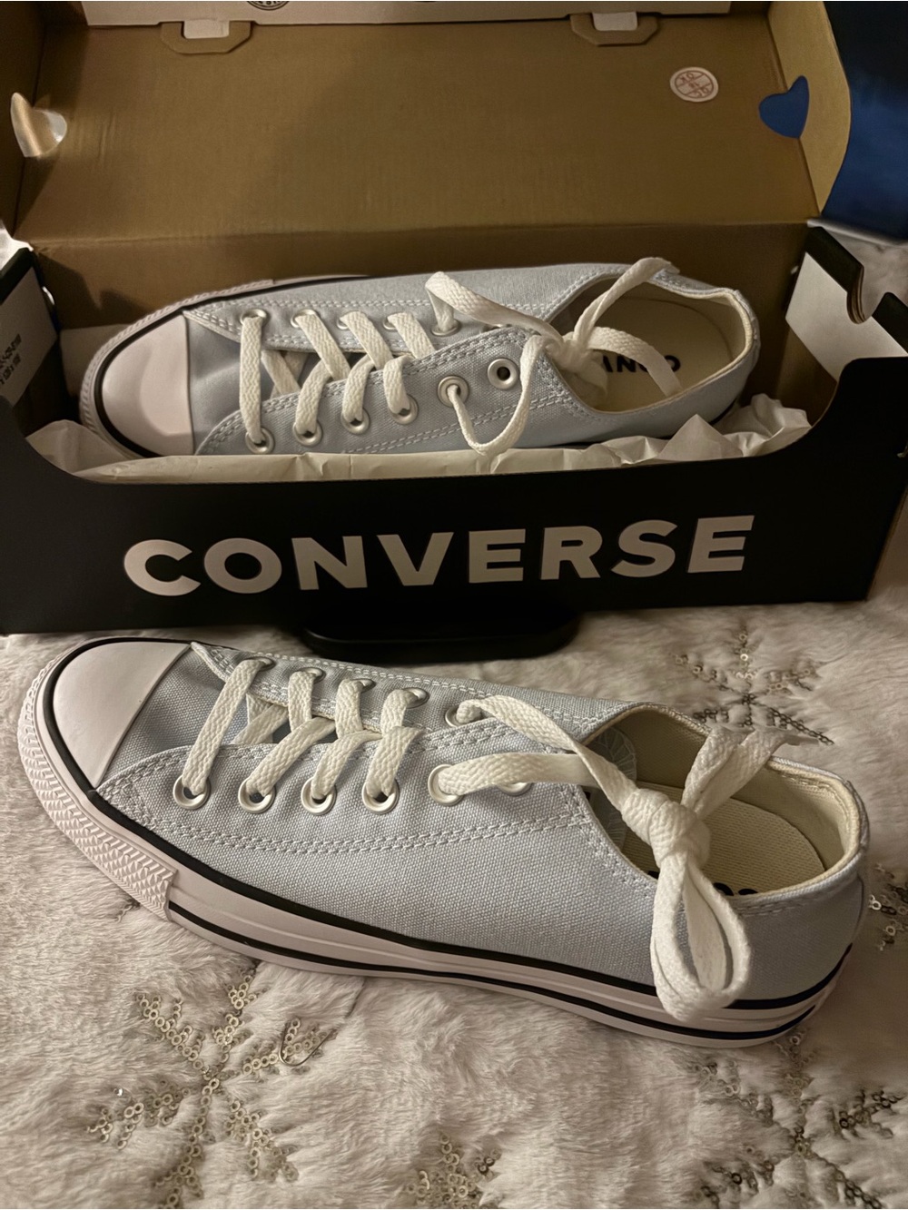Converse Women’s (Unisex) Low Top Canvas Sneakers in color Blue Supermoon. - Picture 8 of 10